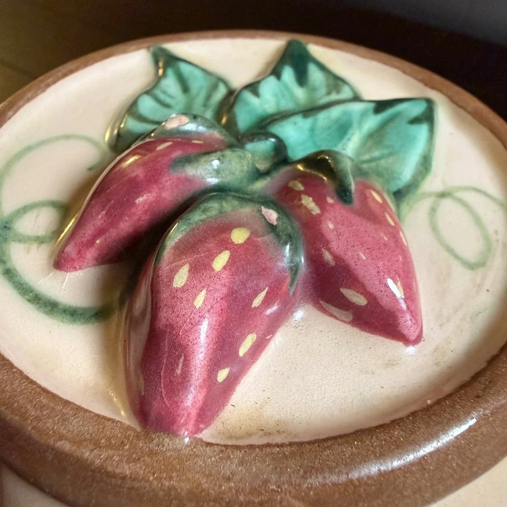 Vintage Hand Painted Ceramic Cookie Jar Barrel Cream Pink Strawberry Kitchenware